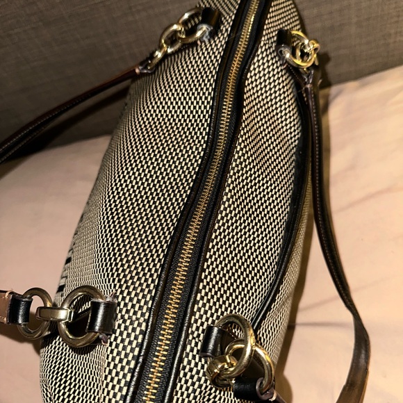 Coach 🩶 Tote with Metallic Accents - Picture 9 of 12